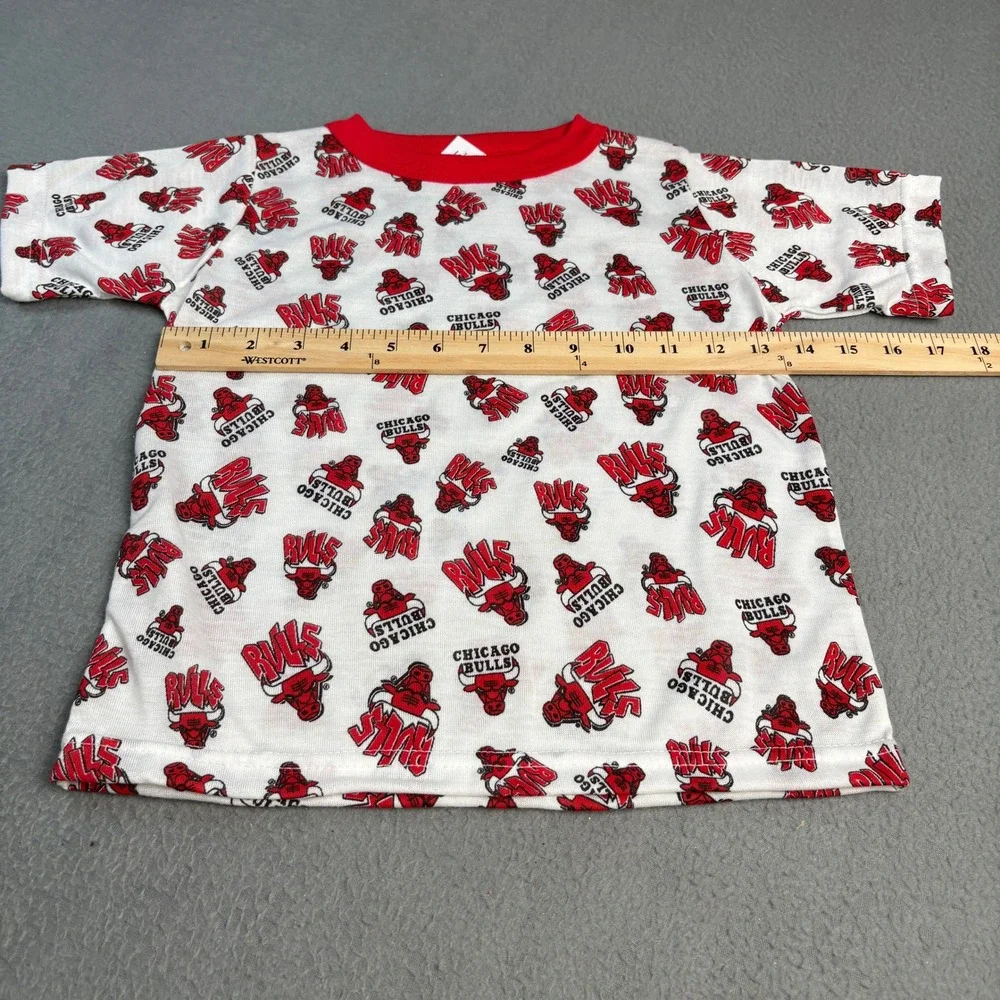Vintage Chicago Bulls Kids T-Shirt and Shorts Set Size 7 Made in USA Red White